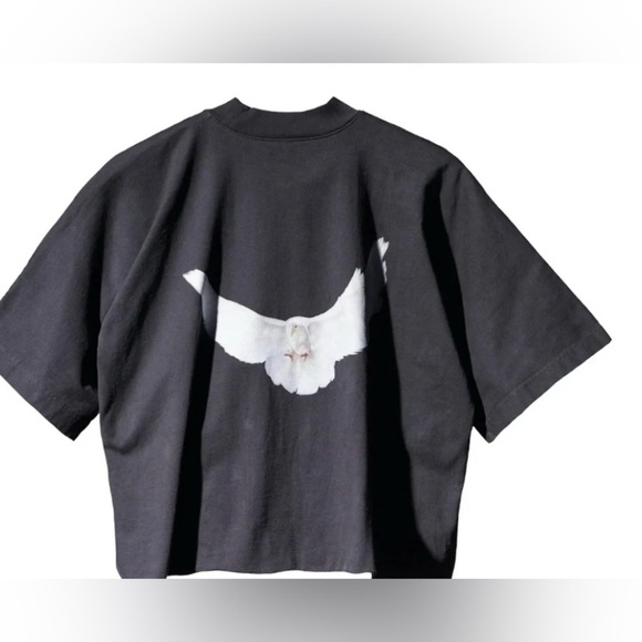 Other - Yeezy Gap Dove by Balenciaga No Seam Tee Black. Size M. NWOT. AUTHENTIC